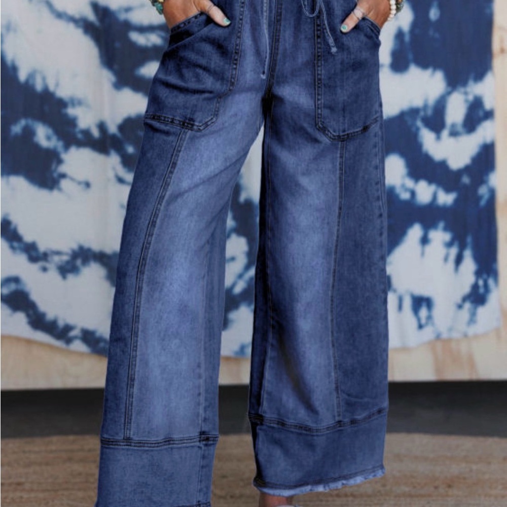 Wide-Leg Cropped Blue Jeans
